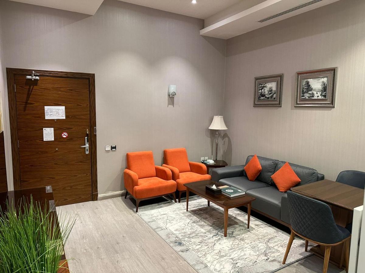 Celine Serviced Al Malqa होटल के अलावा 4*
