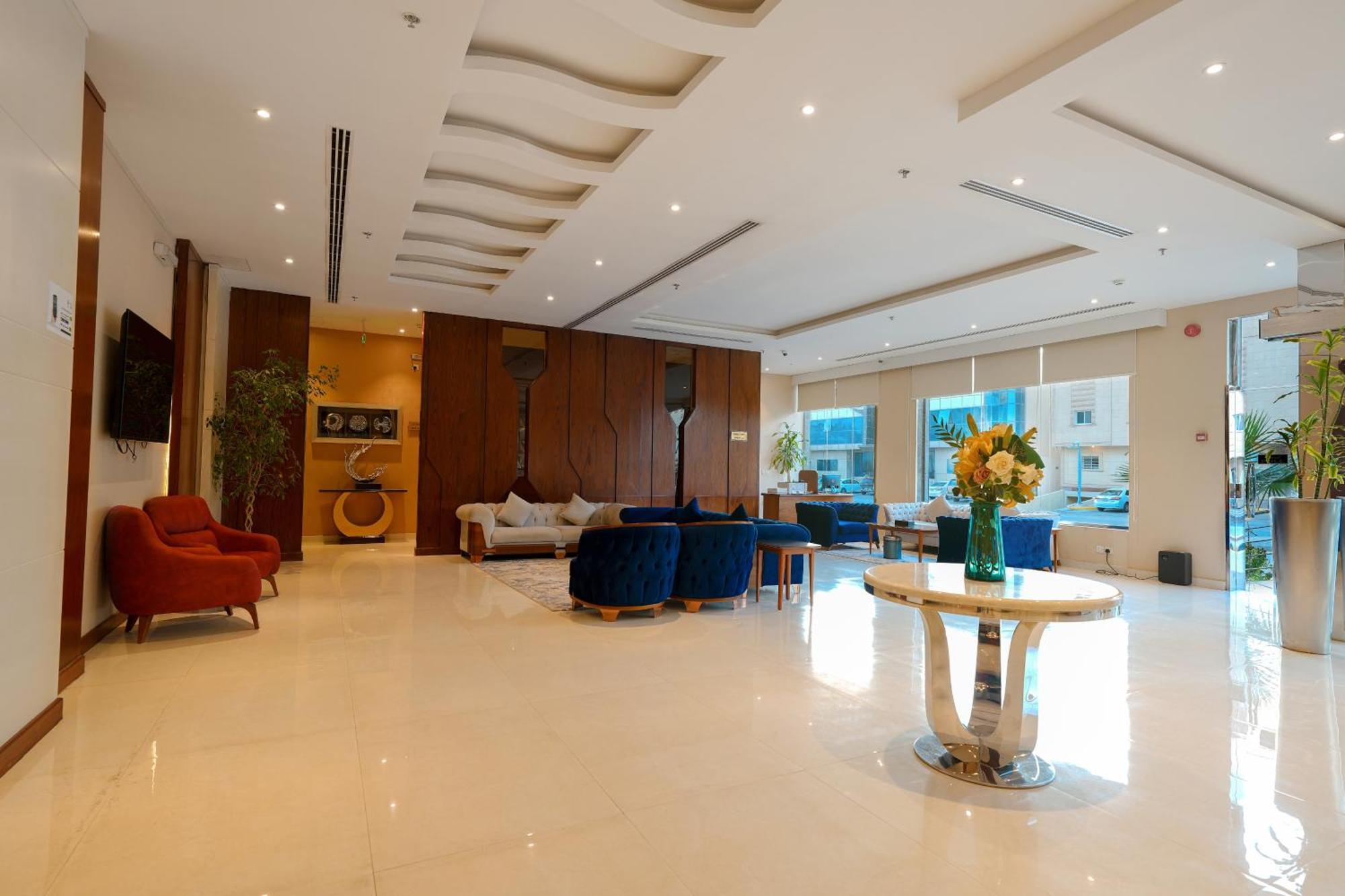 होटल के अलावा Celine Serviced Al Malqa