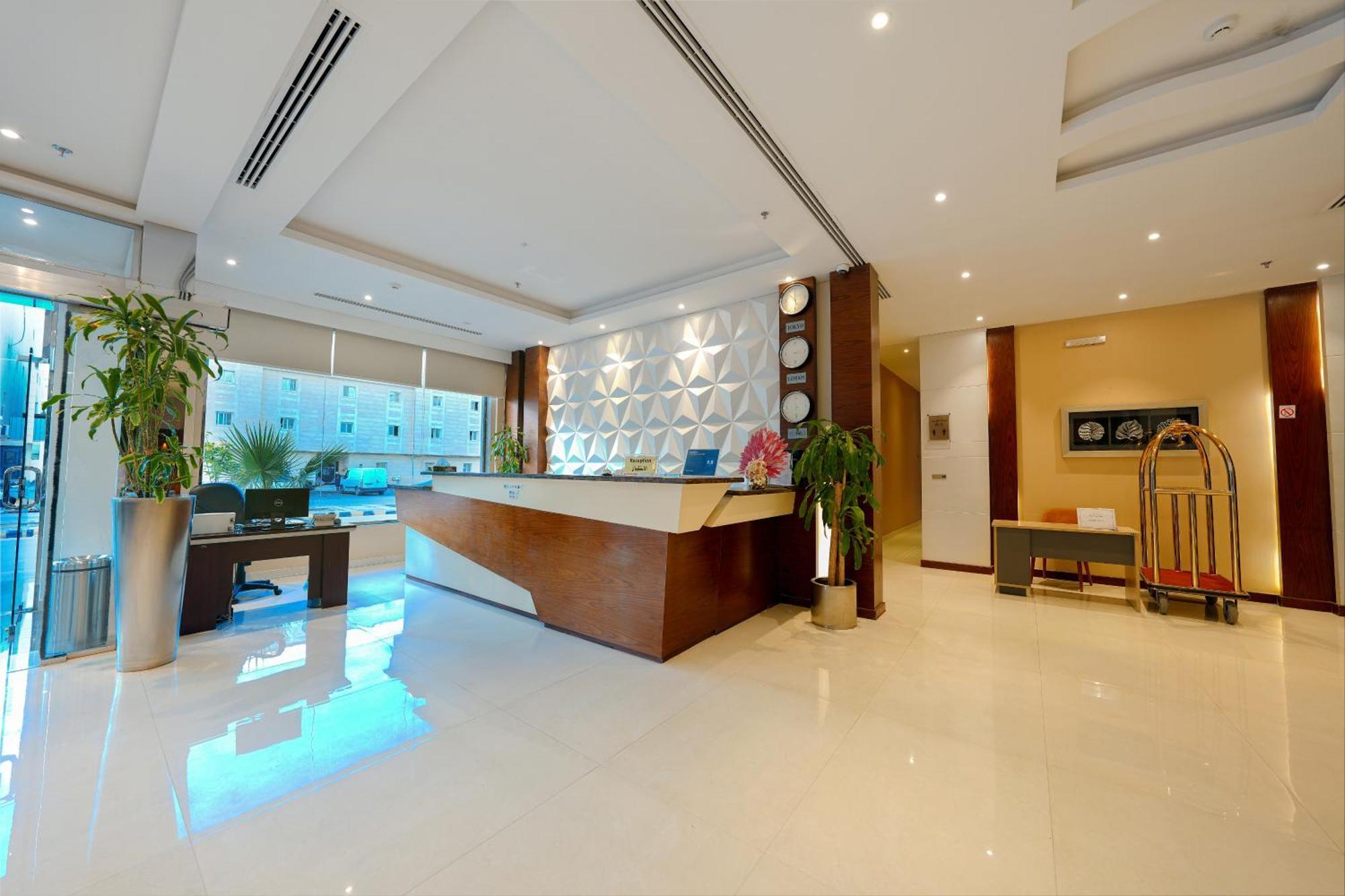 Celine Serviced Al Malqa 4*